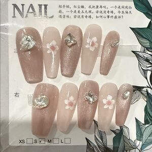 Elegant Nude Press-On Nails with Floral Design